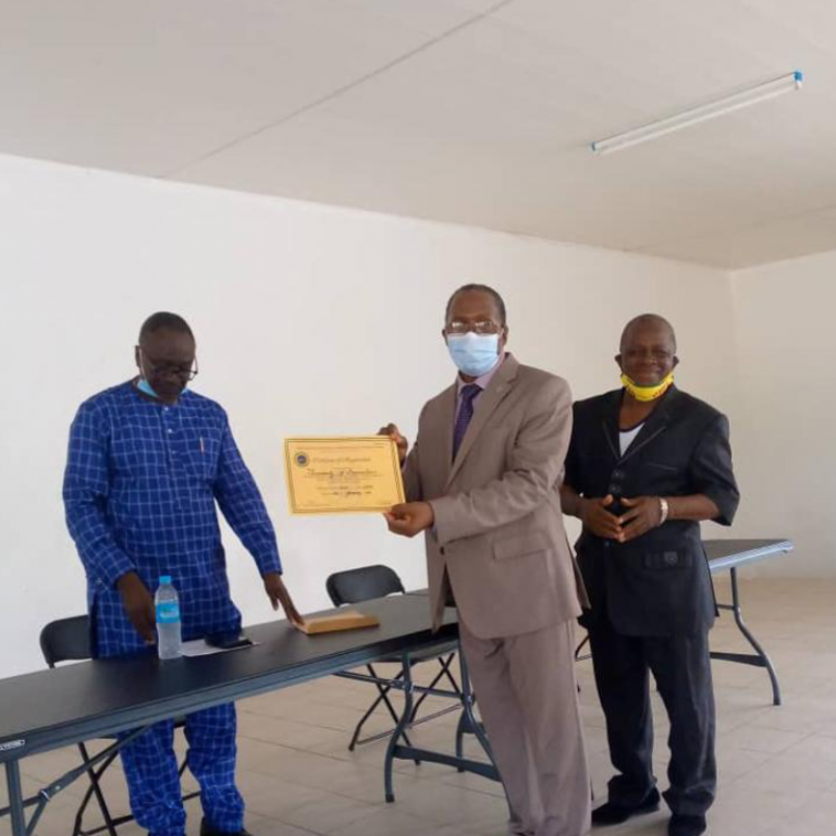 Registration Certificate Presentation to the University of Lunsar
